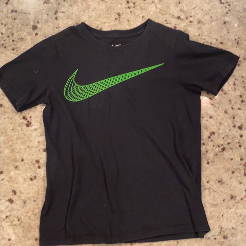 Nike tee shirt